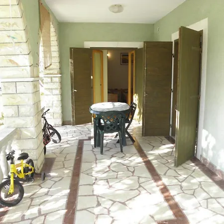 Brane - 180m To The Sea Apartment